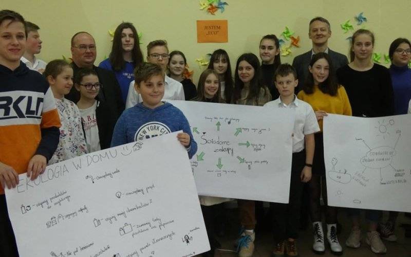 'Ekologiczna sesja' Młodzieżowego Parlamentu - InfoBrzeszcze.pl