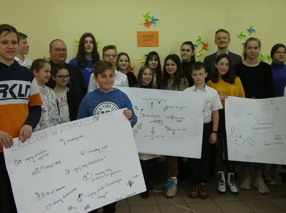 'Ekologiczna sesja' Młodzieżowego Parlamentu - InfoBrzeszcze.pl