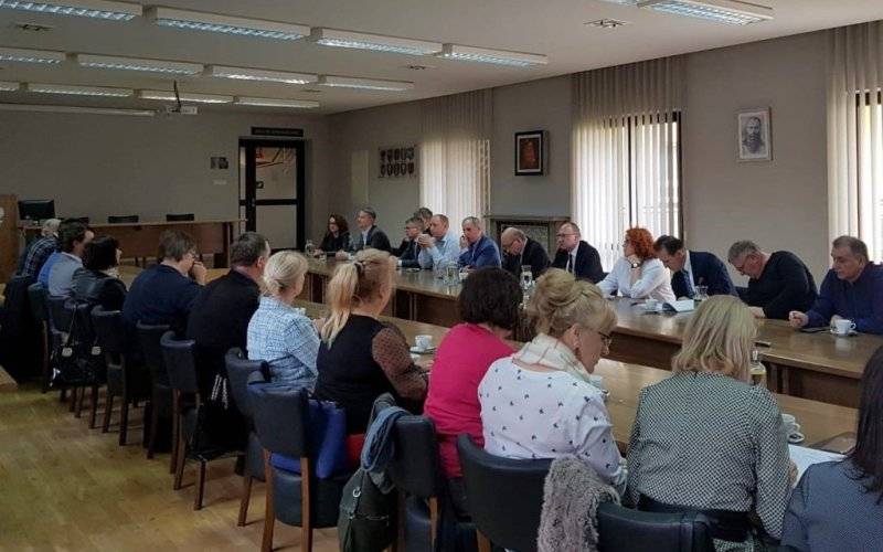 W Starostwie spotkali się w sprawie koronawirusa - InfoBrzeszcze.pl