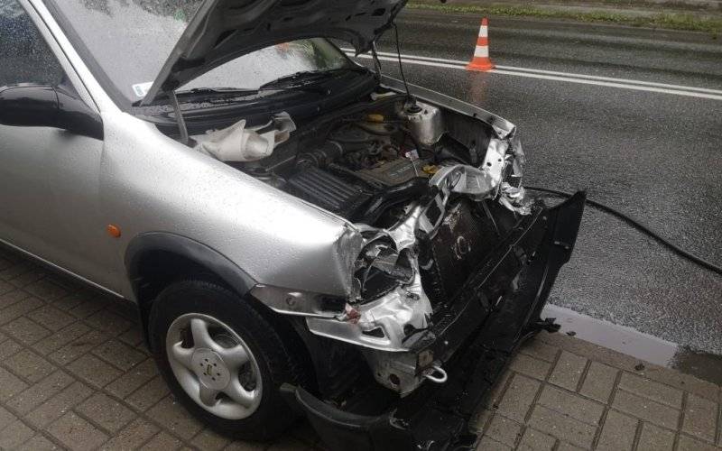 Złe warunki pogodowe powodem kolizji drogowej - InfoBrzeszcze.pl