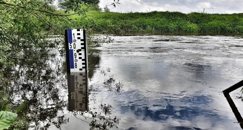 Stan ostrzegawczy na rzece Wisła w Jawiszowicach - InfoBrzeszcze.pl