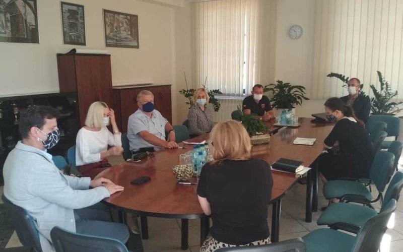 Burmistrz zwołał Gminny Zespół zarządzania kryzysowego. - InfoBrzeszcze.pl