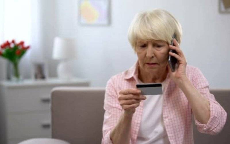 Oszuści 'na policjanta' wciąż aktywni. Zaatakowali w Kętach - InfoBrzeszcze.pl