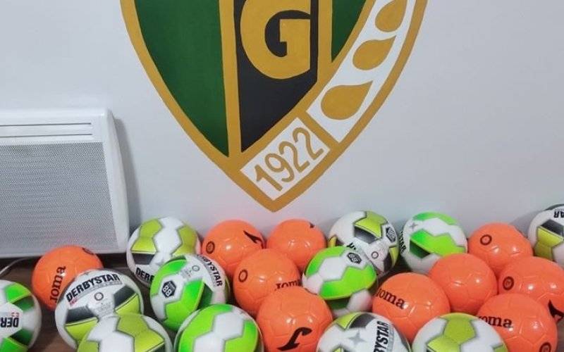 Solidne przygotowanie i zwycięstwo w pierwszym meczu - InfoBrzeszcze.pl