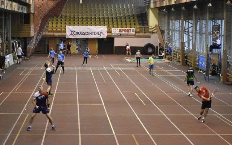 Międzynarodowym turnieju crossmintona na hali sportowej w Brzeszczach kto tam - InfoBrzeszcze.pl