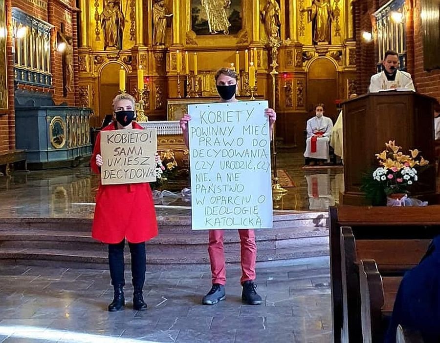Episkopat potępia niedzielne protesty w kościołach - InfoBrzeszcze.pl