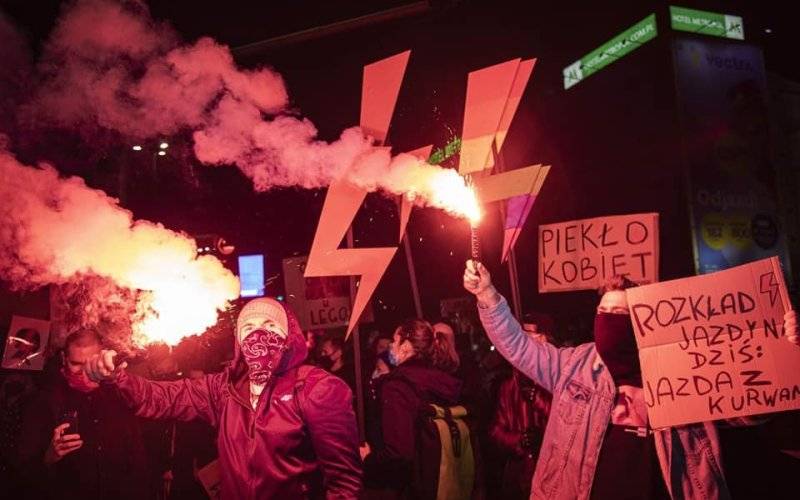 Premier apeluje do protestujących - InfoBrzeszcze.pl