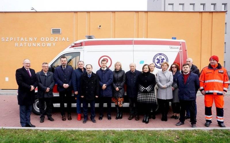 Starostwo prosi Wojewodę o wydłużenie czasu pracy Zespołu Ratownictwa stacjonującego w Brzeszczach - InfoBrzeszcze.pl