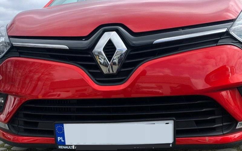 Policjanci poszukują renault clio i sprawcy jego kradzieży - InfoBrzeszcze.pl