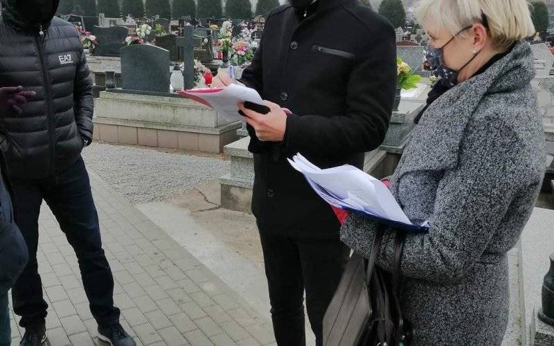 Nowa alejka na cmentarzu komunalnym w Jawiszowicach - InfoBrzeszcze.pl