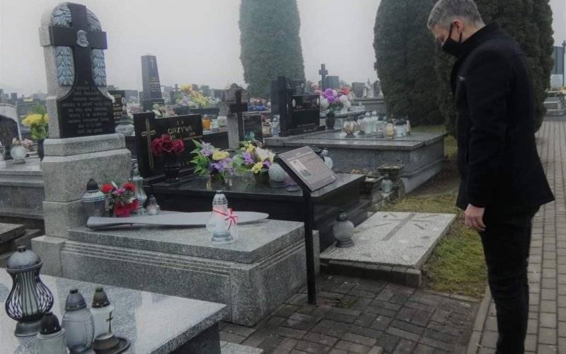 76. rocznica śmierci "nieznanego amerykańskiego lotnika" - InfoBrzeszcze.pl