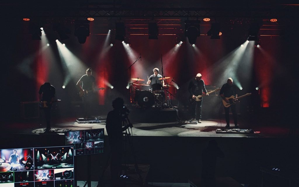 Internetowy koncert Besides - InfoBrzeszcze.pl