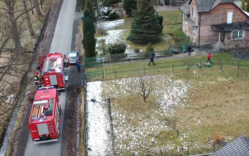 Strażacy wydobyli zwłoki mężczyzny, który wpadł do studni -FILM- InfoBrzeszcze.pl
