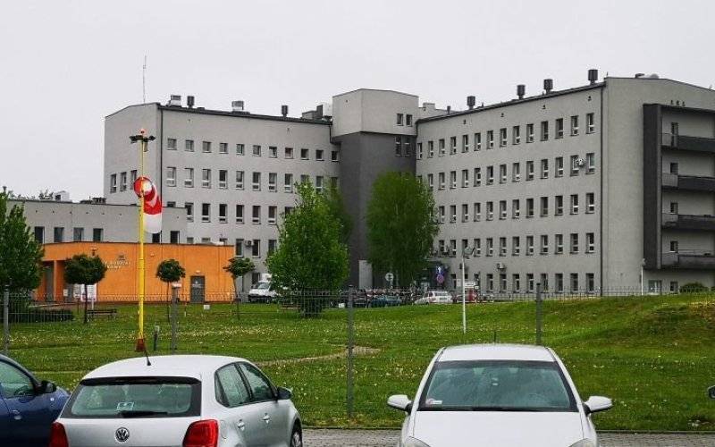 Na oddziały chorób wewnętrznych tylko w stanie zagrożenia Życia. - InfoBrzeszcze.pl