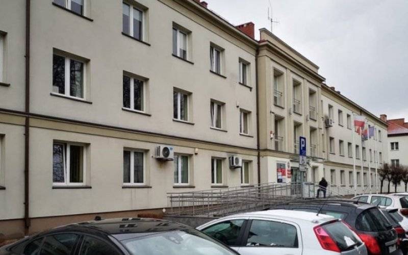 Ograniczenia w bezpośredniej obsłudze klientów starostwa - InfoBrzeszcze.pl