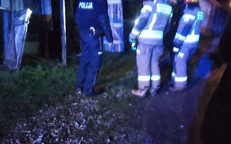 Brzeszcze. Ktoś usiłował podpalić zabudowania gospodarcze. W akcji strażacy i policjanci - InfoBrzeszcze.pl