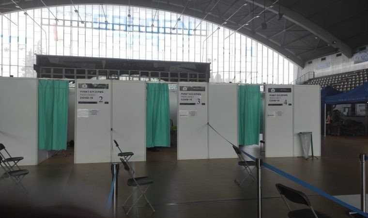 Ruszył pierwszy w naszym powiecie punkt szczepień powszechnych - InfoBrzeszcze.pl
