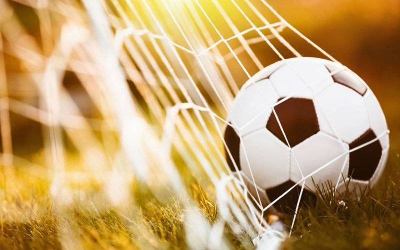 Górnik pewnie wygrywa i wraca na fotel lidera - InfoBrzeszcze.pl