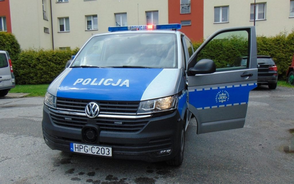 Nowy volkswagen T6 trafił do oświęcimskich policjantów - InfoBrzeszcze.pl