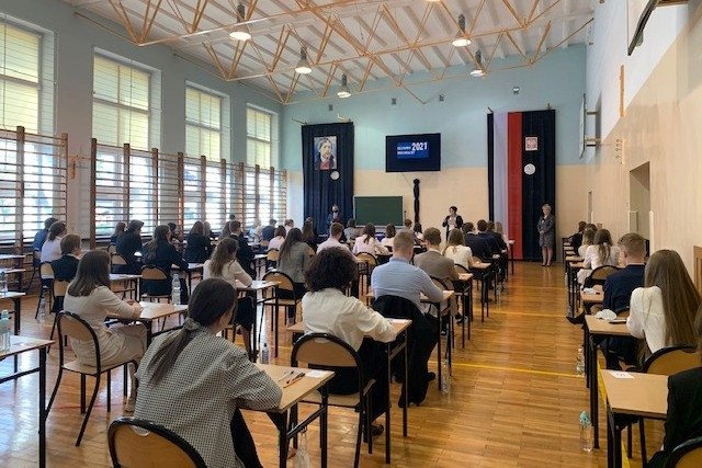 W powiecie zdawalność matur powyżej średniej krajowej - InfoBrzeszcze.pl
