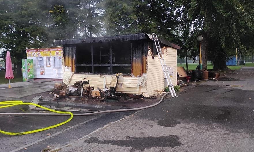 Sprawca podpalenia budki z lodami w Brzeszczach zatrzymany- usłyszał zarzuty - InfoBrzeszcze.pl