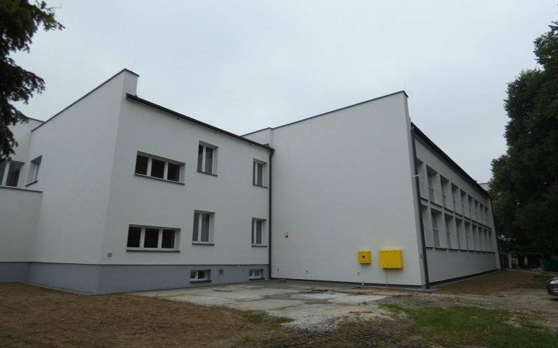 Trwają roboty budowlane w Szkole Podstawowej w Skidziniu - InfoBrzeszcze.pl