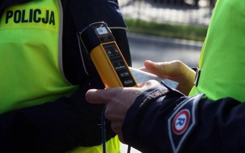 Brzeszczańscy policjanci zatrzymali nietrzeźwego kierowcę - InfoBrzeszcze.pl