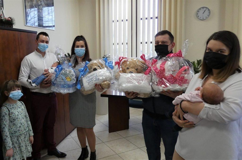 Pierwsi mieszkańcy Gminy Brzeszcze urodzeni w 2022 roku - InfoBrzeszcze.pl