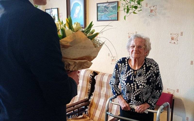 Gratulacje i życzenia dla stulatki - InfoBrzeszcze.pl