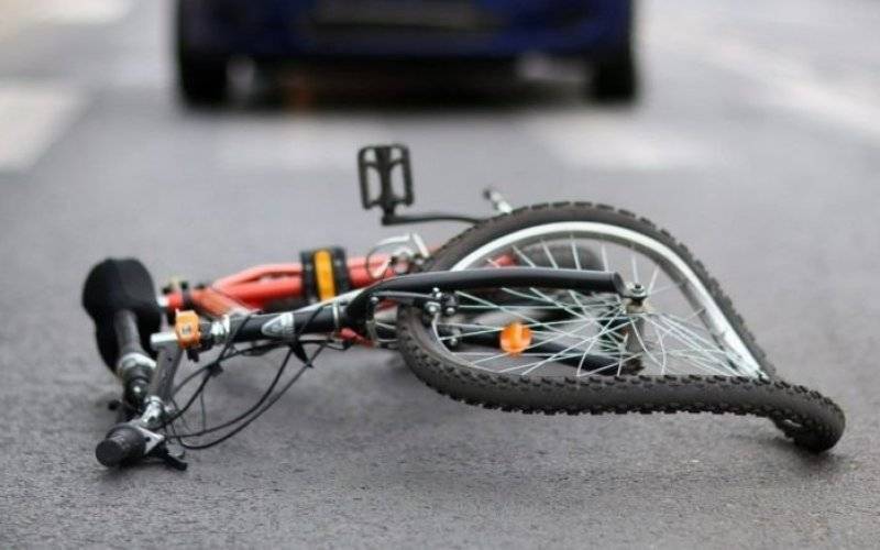 Potracenie rowerzysty na ul. Piastowskiej w Brzeszczach - InfoBrzeszcze.pl