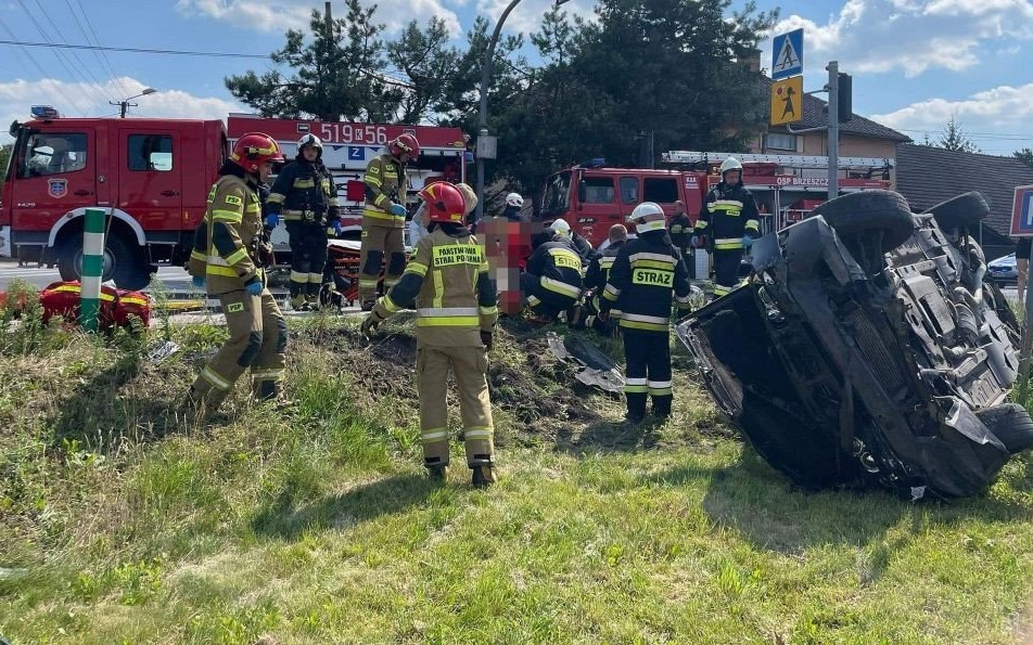 Zasole. Wypadek drogowy- kobieta w ciąży walczy o życie -FILM- InfoBrzeszcze.pl