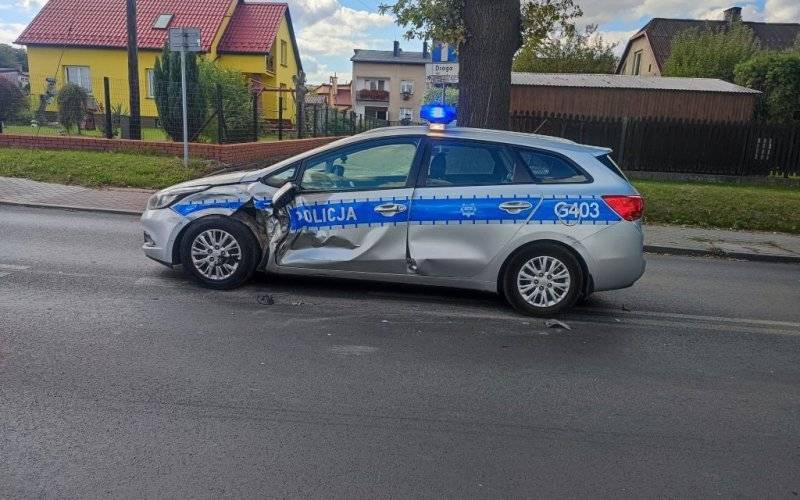 Informacje odnośnie zdarzenia z udziałem radiowozu Policji - InfoBrzeszcze.pl