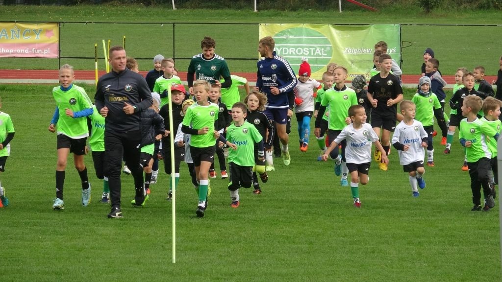 Młodzi piłkarze LKS-u oficjalnie rozpoczęli sezon - FOTO - InfoBrzeszcze.pl