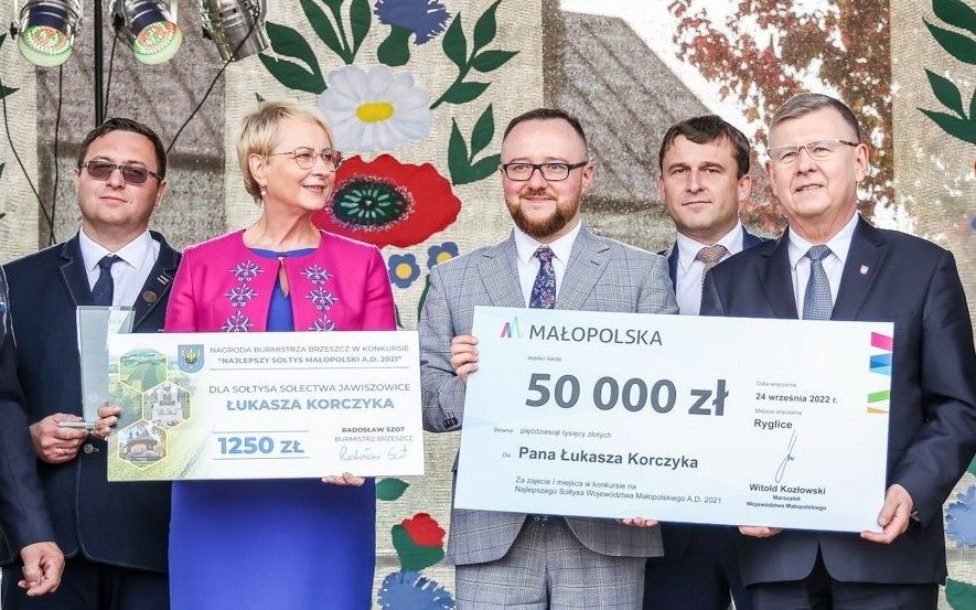 Łukasz Korczyk z tytułem "Najlepszy Sołtys Małopolski"- Sołtys z Jawiszowic bezkonkurencyjny - InfoBrzeszcze.pl