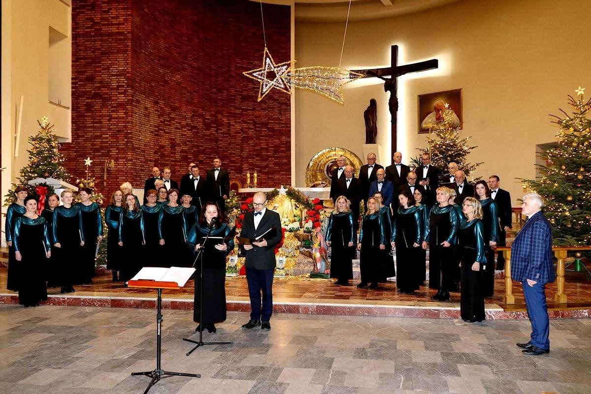 Jubileusz 30-lecia chóru "Canticum Novum" - InfoBrzeszcze.pl