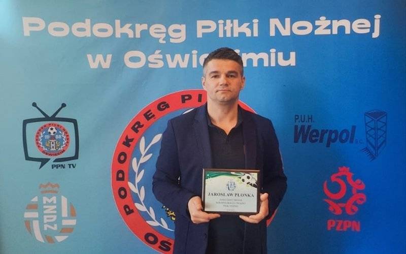 Szkoleniowiec LKS-u z tytułem 'Zasłużonego Trenera MZPN' - InfoBrzeszcze.pl