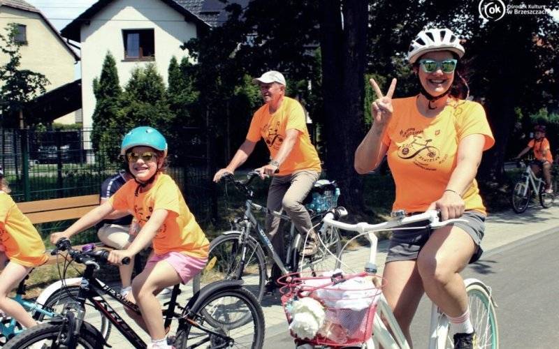 XX Gminny Rodzinny Rajd Rowerowy przejechał ulicami Brzeszcz - FOTO - InfoBrzeszcze.pl