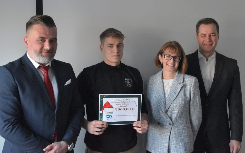 5 tysięcy złotych z przeznaczeniem na zakup sprzętu sportowego dla powiatowej 6 - InfoBrzeszcze.pl