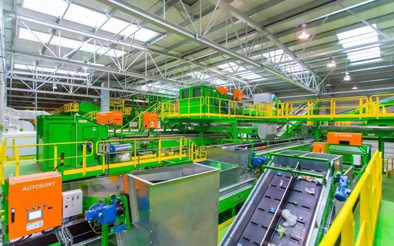 Nowa Sortownia Odpadów Komunalnych w Brzeszczach: Inwestycja w Zrównoważone Gospodarowanie Odpadami - InfoBrzeszcze.pl