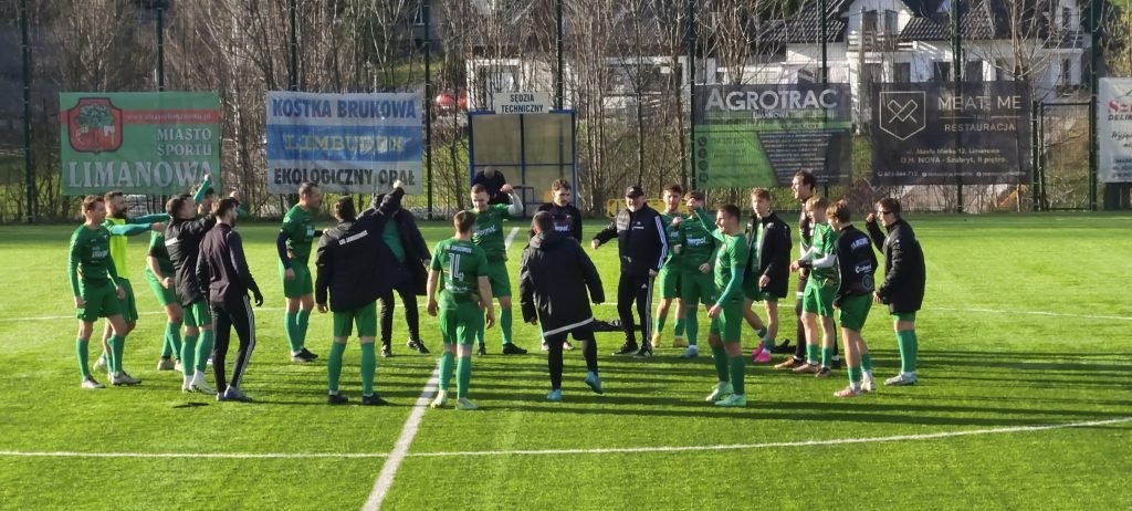 Udana inauguracja piłkarskiej wiosny - VIDEO - InfoBrzeszcze.pl