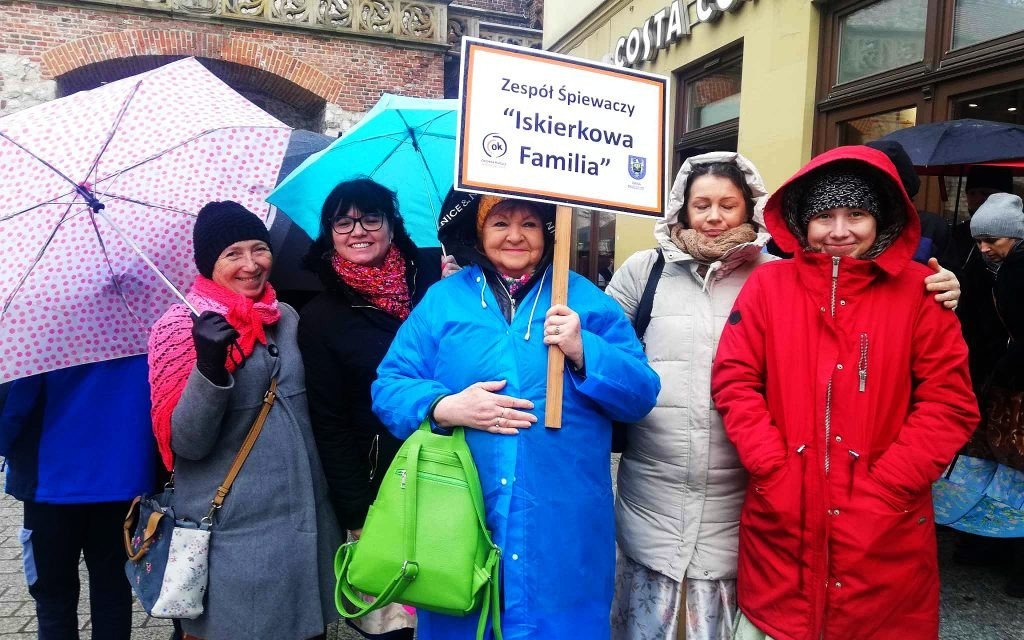 Zespoły regionalne z naszej gminy na krakowskim Wielkanocnym Korowodzie - InfoBrzeszcze.pl