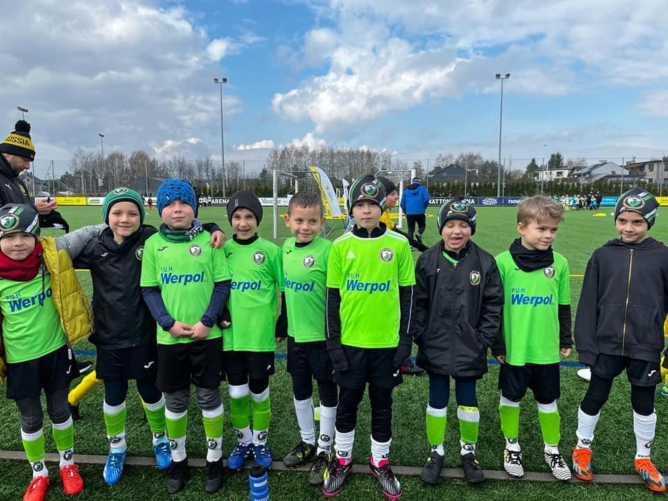 Młodzi piłkarze LKS-u zagrali na turnieju Łukasza Piszczka - InfoBrzeszcze.pl