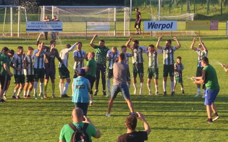 Historyczny wynik - LKS wicemistrzem 4. ligi! - InfoBrzeszcze.pl