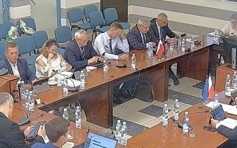 Radni nie chcą pracować w komisjach? - InfoBrzeszcze.pl