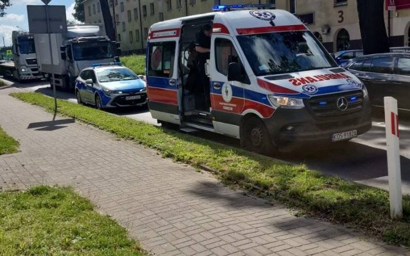 Zatrzymanie nietrzeźwej kierującej w Brzeszczach” – funkcjonariusze podziękowali świadkom za prawidłową reakcję . - InfoBrzeszcze.pl
