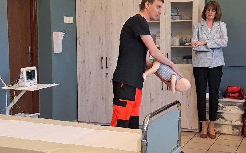 Nowoczesna pracownia ratownictwa medycznego otwarta w PZ nr 6 w Brzeszczach - InfoBrzeszcze.pl