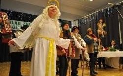 Bogactwo pieśni, zwyczajów i strojów w świątecznej oprawie