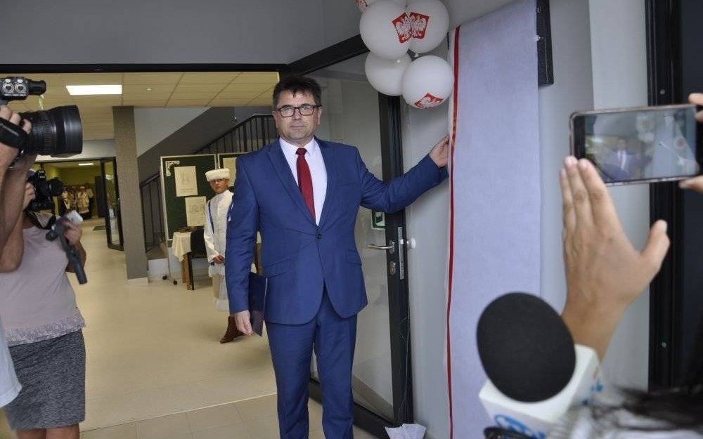 Szkoła podstawowa w Porębie Wielkiej ma nową siedzibę