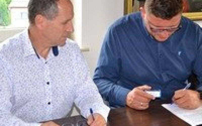 Kanalizacja w Brzezince – umowa z wykonawcą
