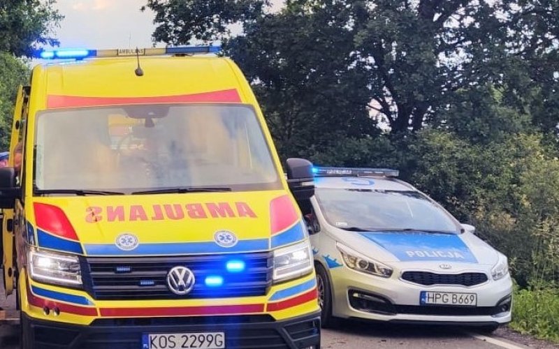Kęty. Jechał slalomem. Okazało się, że zasłabł za kierowcą auta.